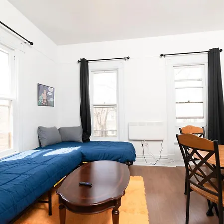 Port Huron Temp Stays - Apartment 6